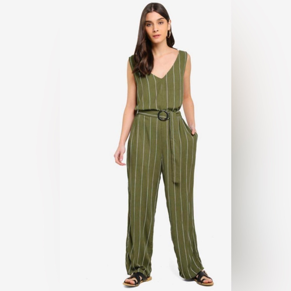 NWOT COTTON ON & co belted sleevless jumpsuit S romper
